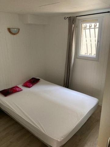 סלון-דה-פרובנס L'Appartement Du Micocoulier מראה חיצוני תמונה